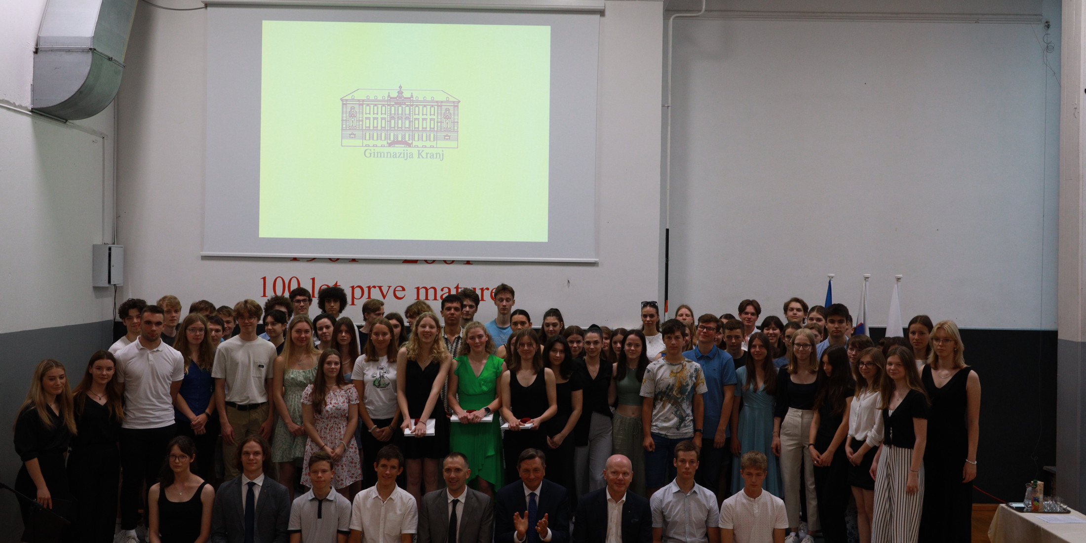 Dosežki dijakov Gimnazije Kranj 2023 z bivšim predsednikom Borutom Pahorjem